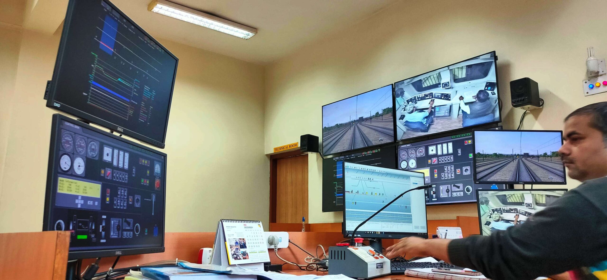 Simulator Instructor Desk